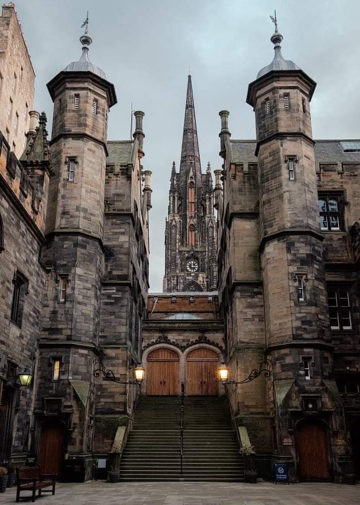 New College courtyard, Edinburgh